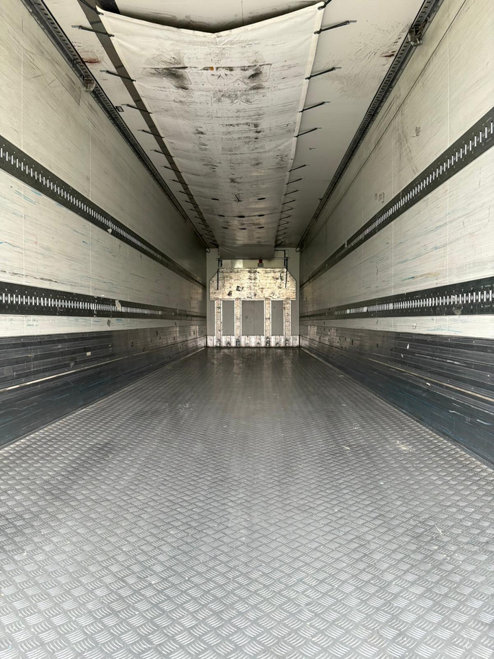 Refrigerator semi-trailer Schmitz Cargobull 2016 TK SLXe 300 – BTK110: picture 40 Refrigerator semi-trailer Schmitz Cargobull 2016 TK SLXe 300 – BTK110: picture 40