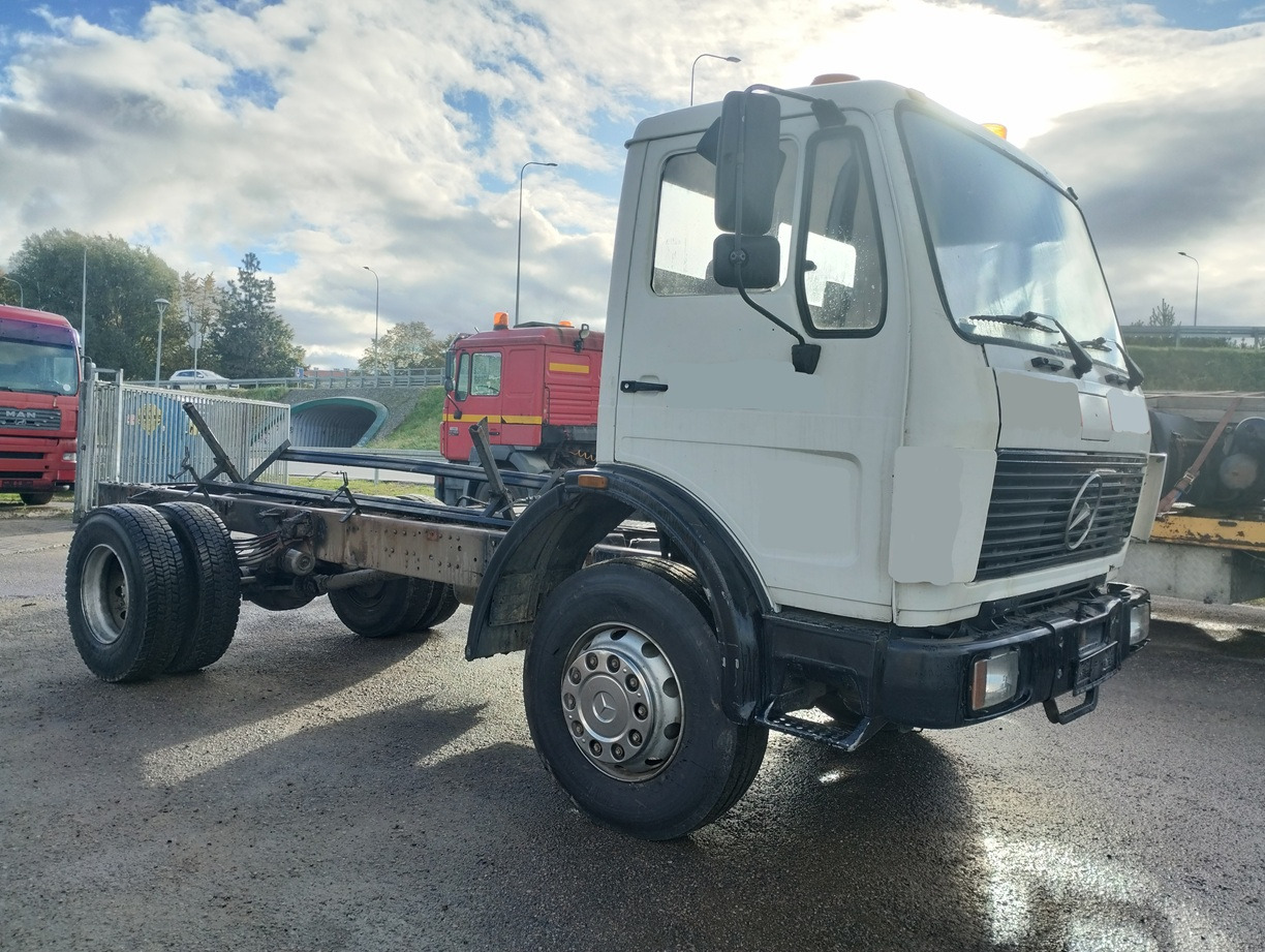 MERCEDES-BENZ 1620 - Cab chassis truck: picture 2 MERCEDES-BENZ 1620 - Cab chassis truck: picture 2