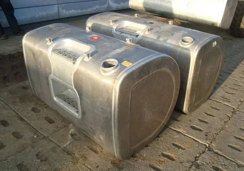 Zbiornik paliwa VOLVO RENUALT 120x70x70 - Fuel tank for Truck: picture 1 Zbiornik paliwa VOLVO RENUALT 120x70x70 - Fuel tank for Truck: picture 1