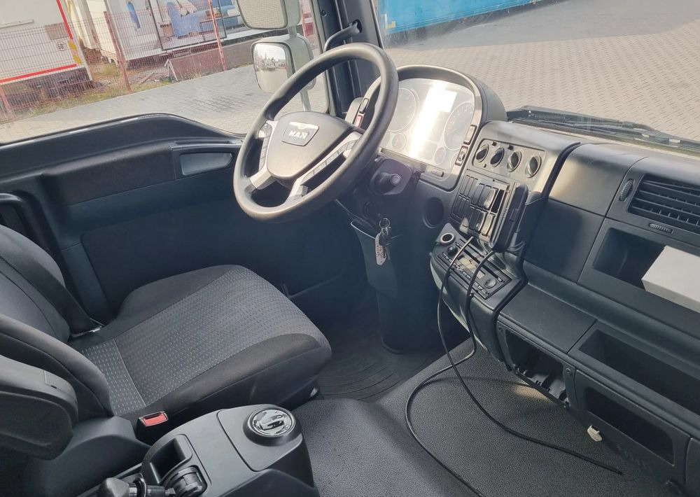 MAN TGM 18 340 - Garbage truck: picture 5 MAN TGM 18 340 - Garbage truck: picture 5