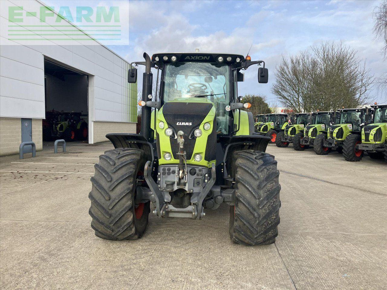 CLAAS AXION 800 - Farm tractor: picture 2 CLAAS AXION 800 - Farm tractor: picture 2