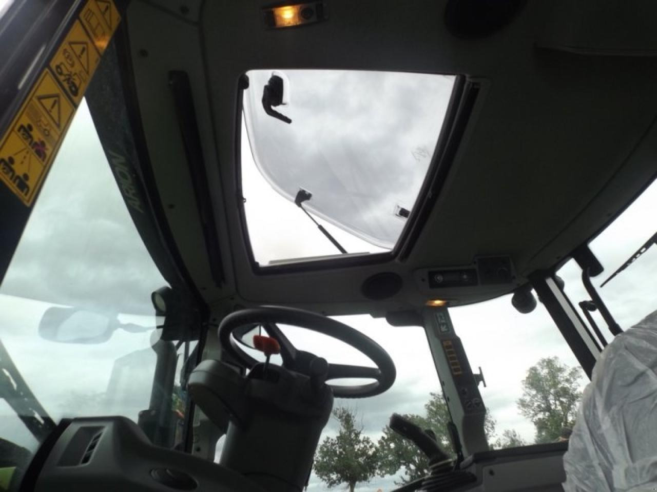 Farm tractor CLAAS arion 430 mr business: picture 9