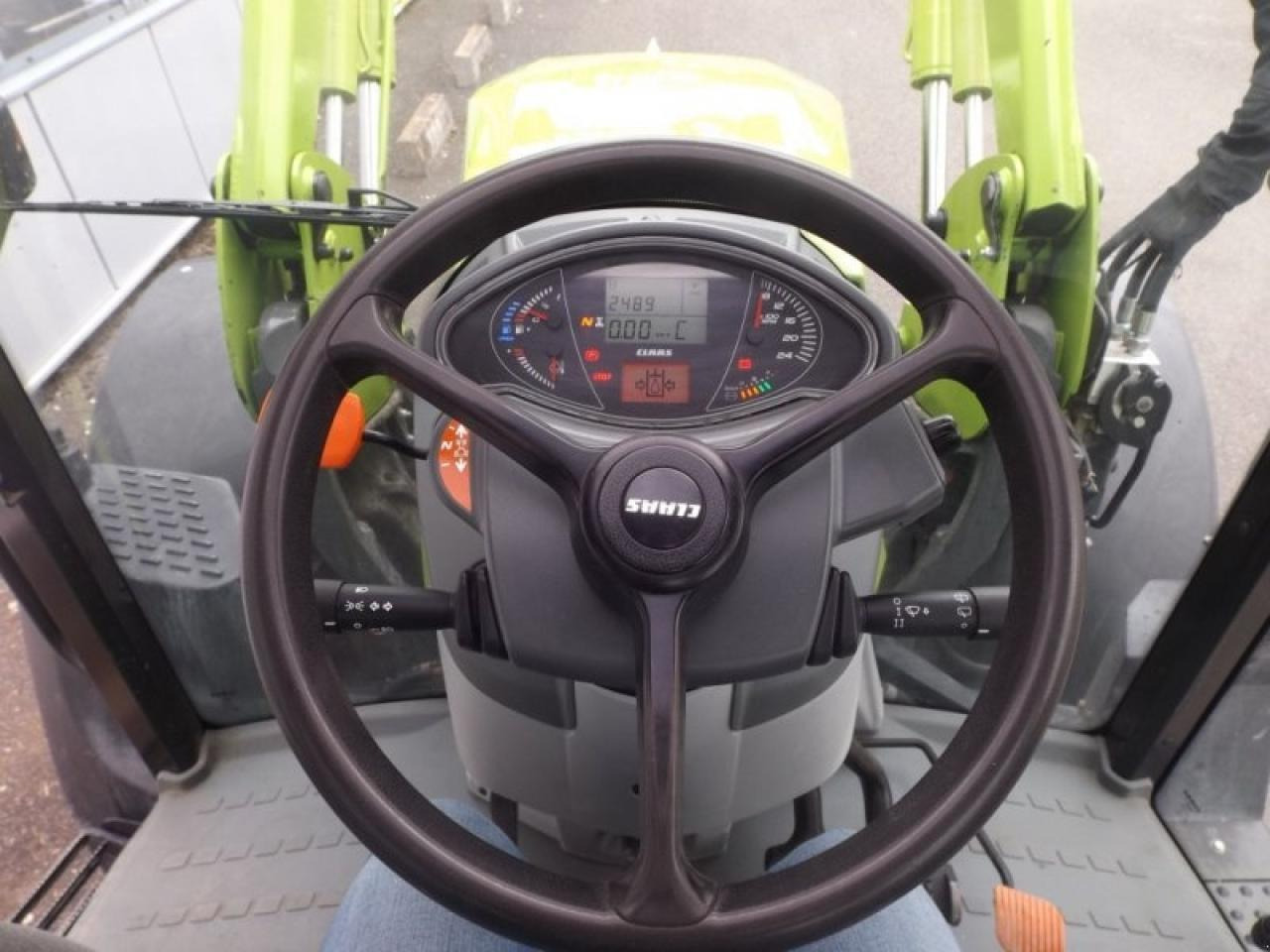 Farm tractor CLAAS arion 430 mr business: picture 8