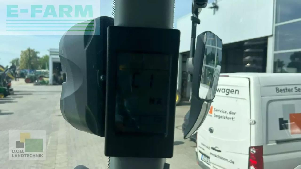 Farm tractor CLAAS arion 630: picture 14