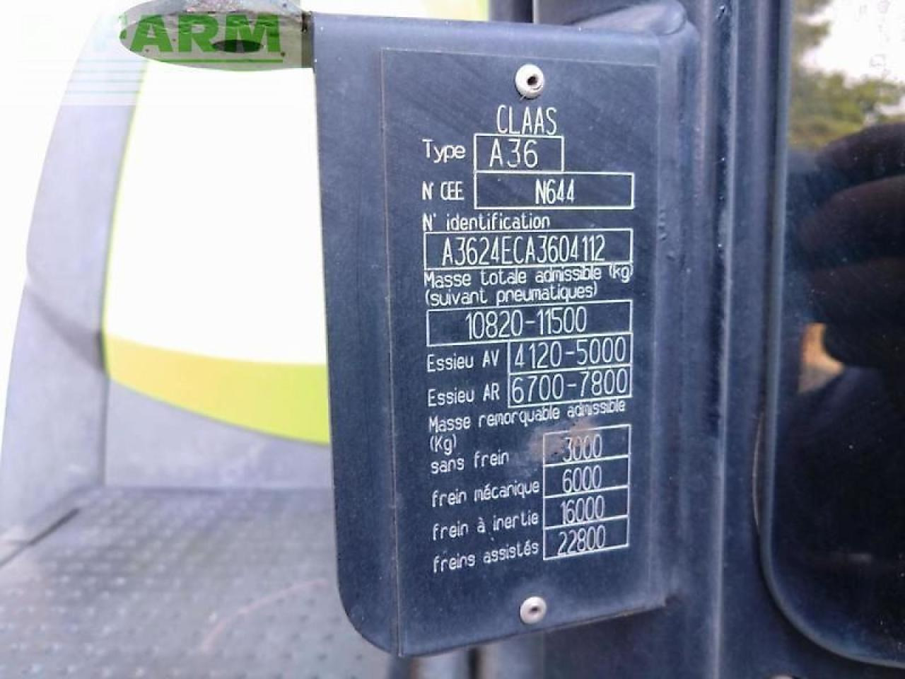 Farm tractor CLAAS arion 640: picture 8