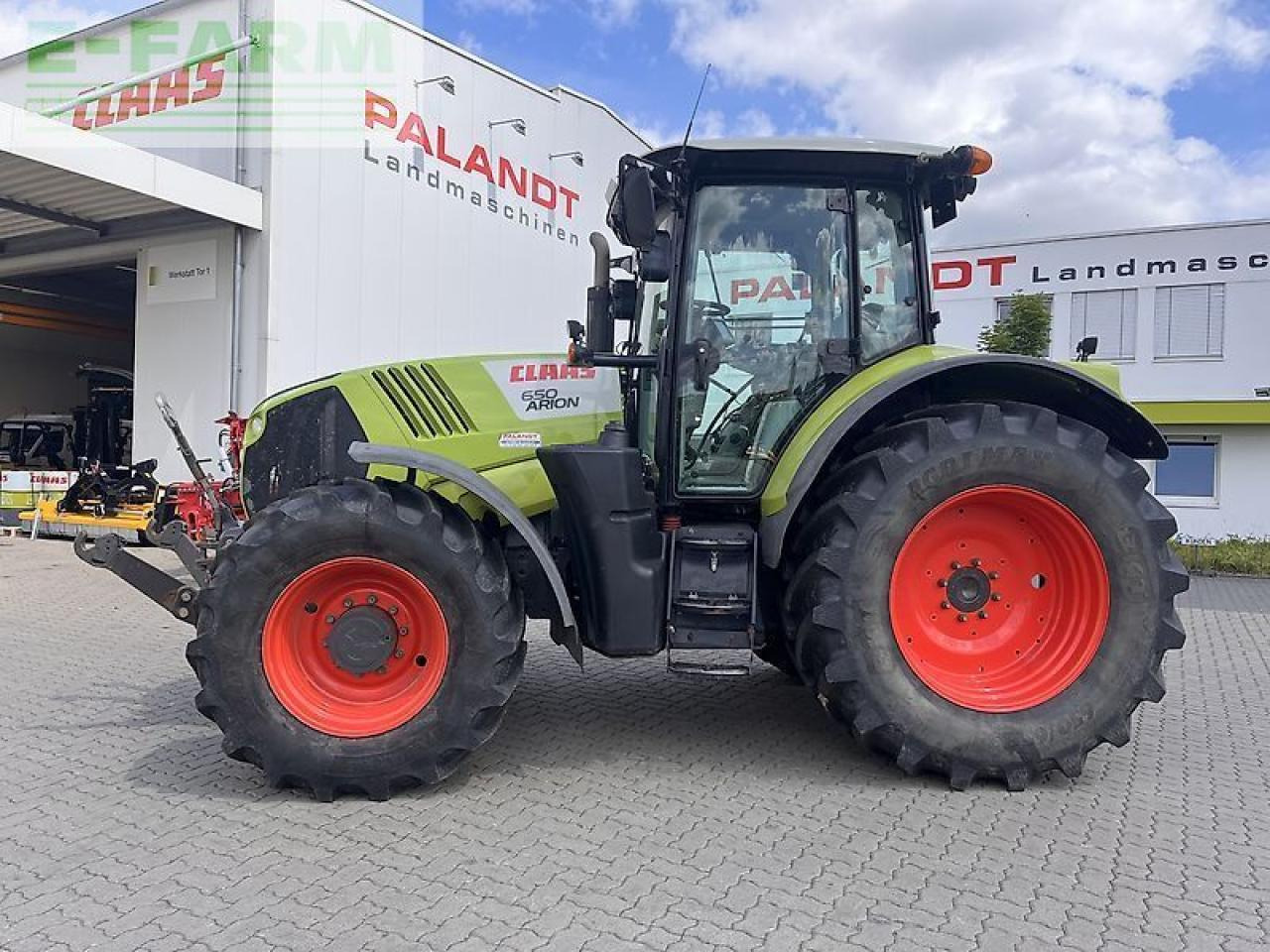Farm tractor CLAAS arion 650: picture 9