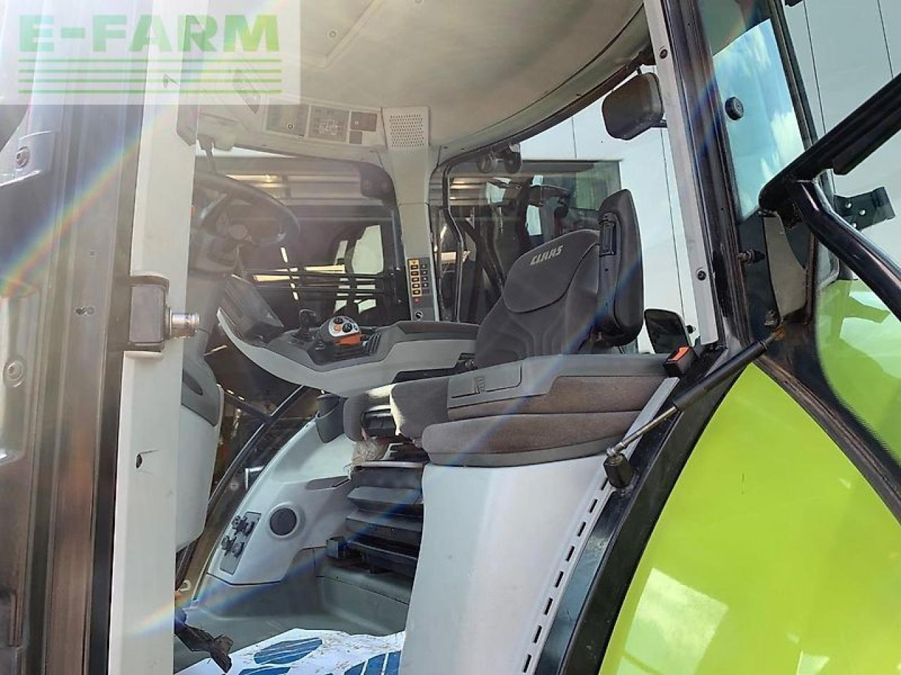 Farm tractor CLAAS arion 650 cebis hexa CEBIS: picture 9