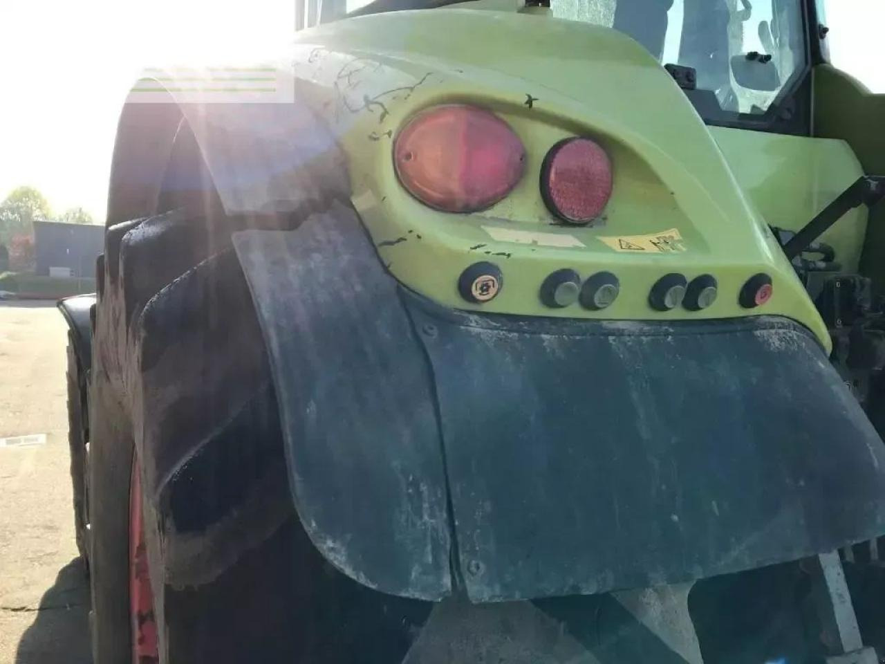 Farm tractor CLAAS axion 810: picture 7