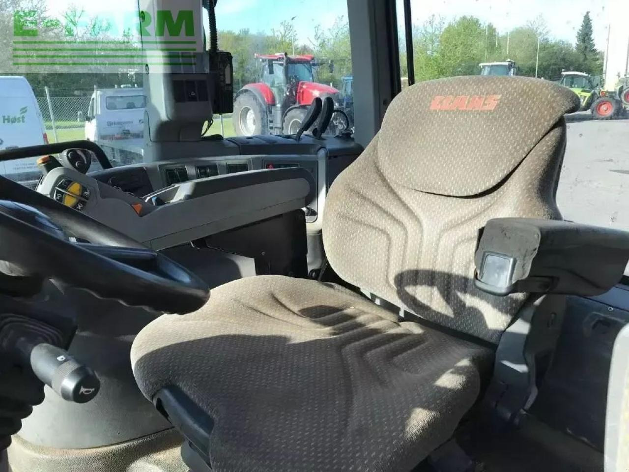 Farm tractor CLAAS axion 810: picture 8