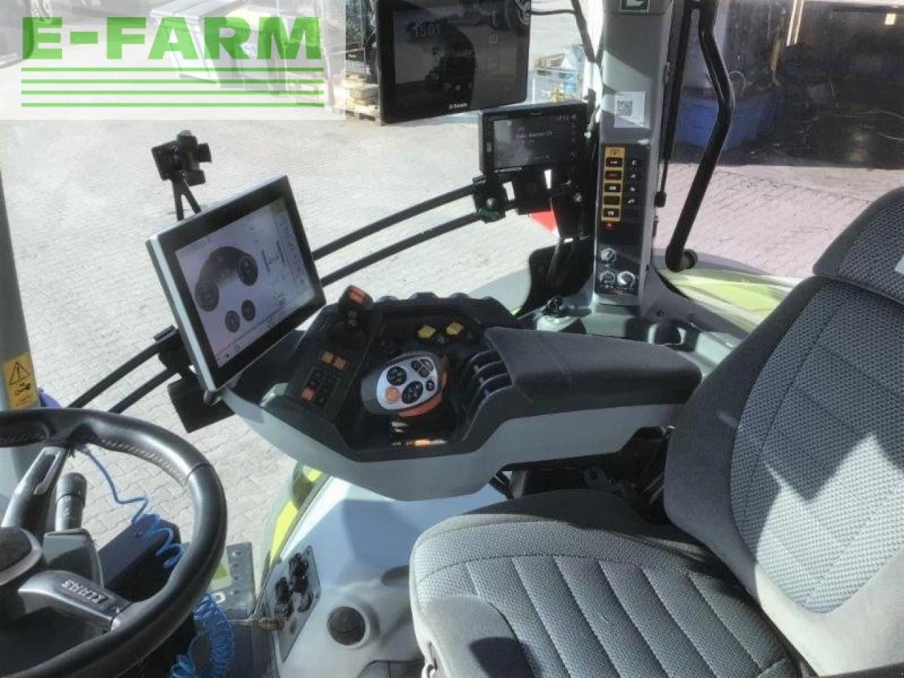 Farm tractor CLAAS axion 870 cmatic CMATIC: picture 7