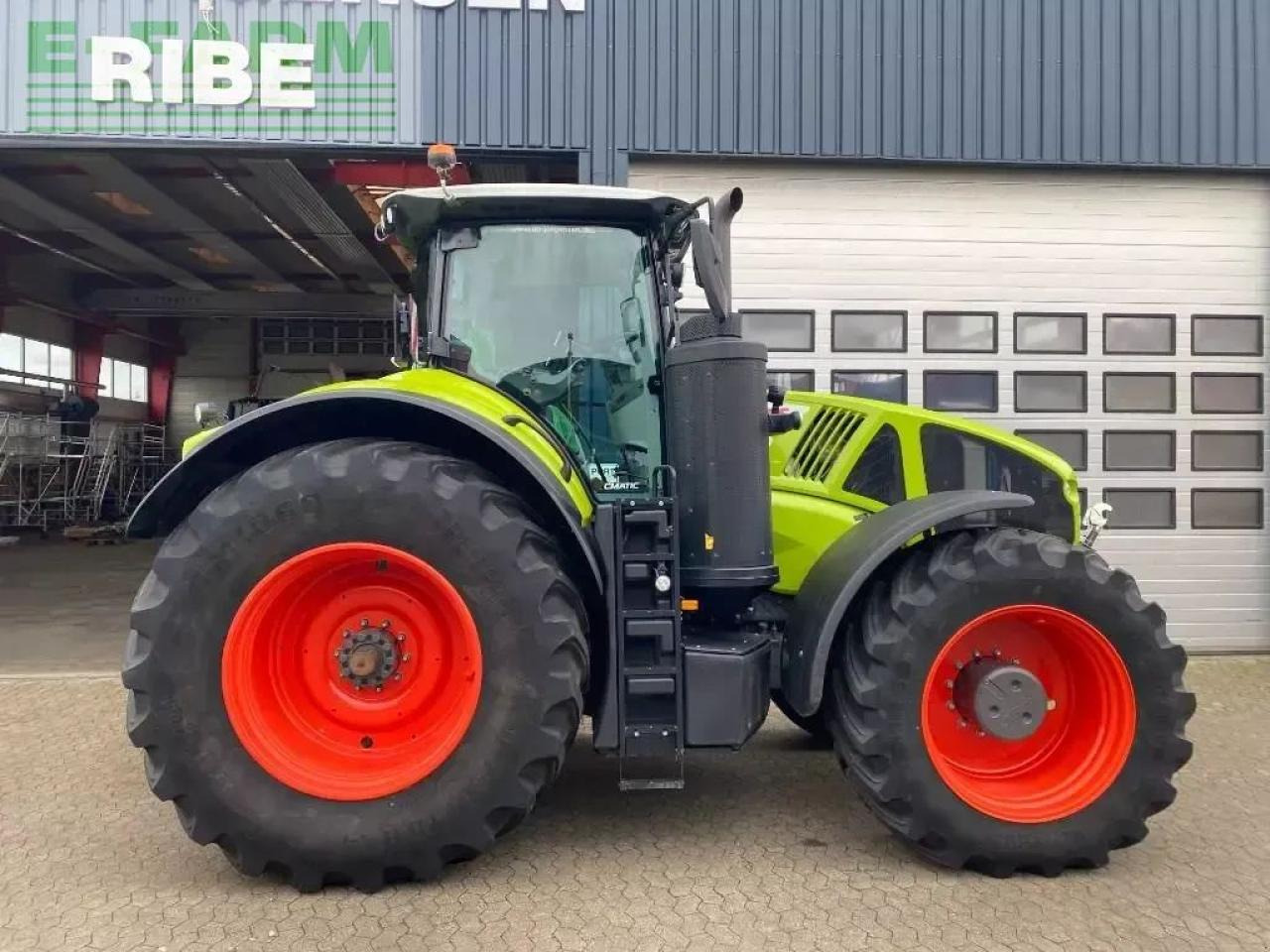 CLAAS axion 940 cmatic - Farm tractor: picture 1 CLAAS axion 940 cmatic - Farm tractor: picture 1
