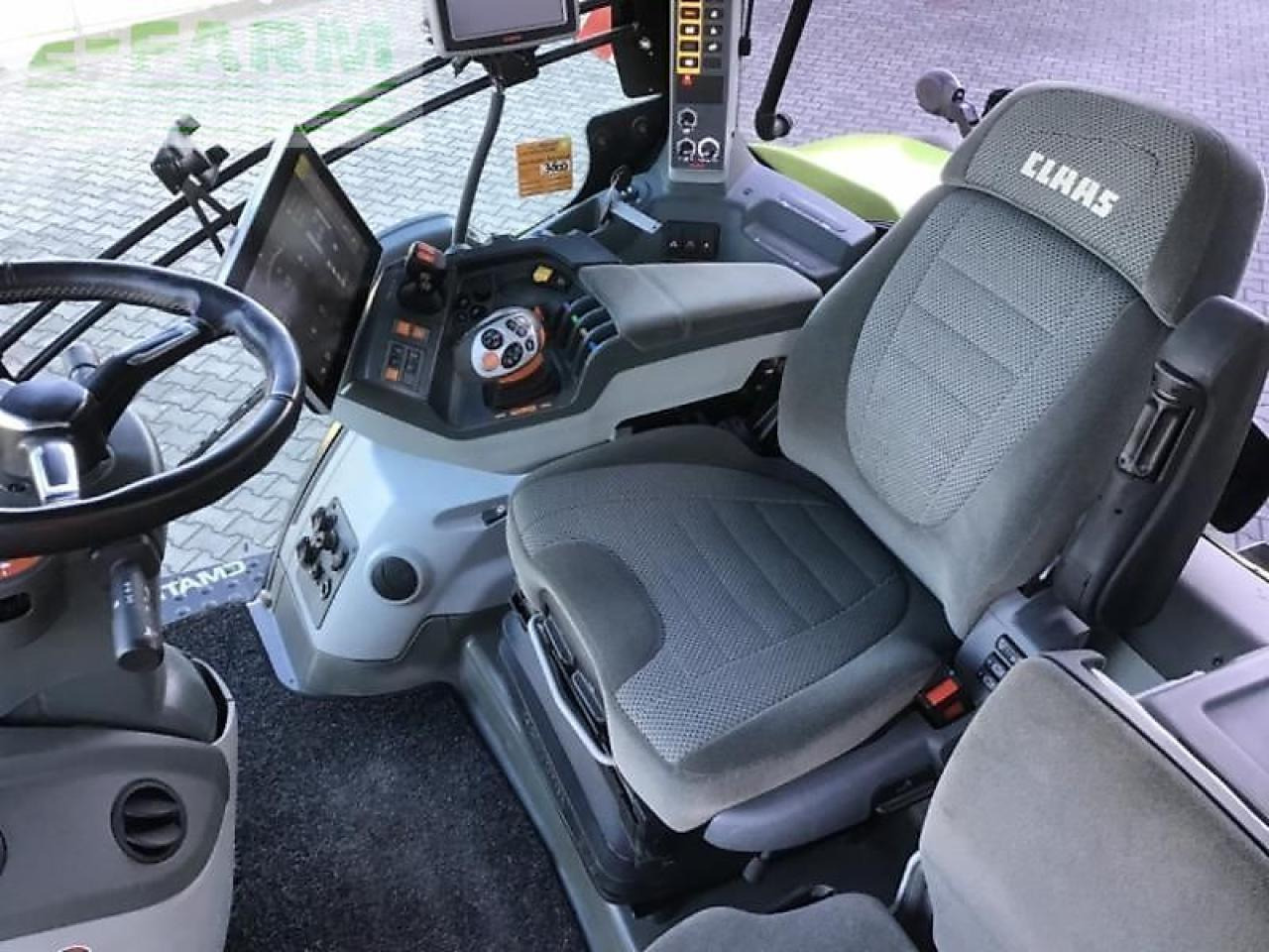 Farm tractor CLAAS axion 960 terratrac: picture 7