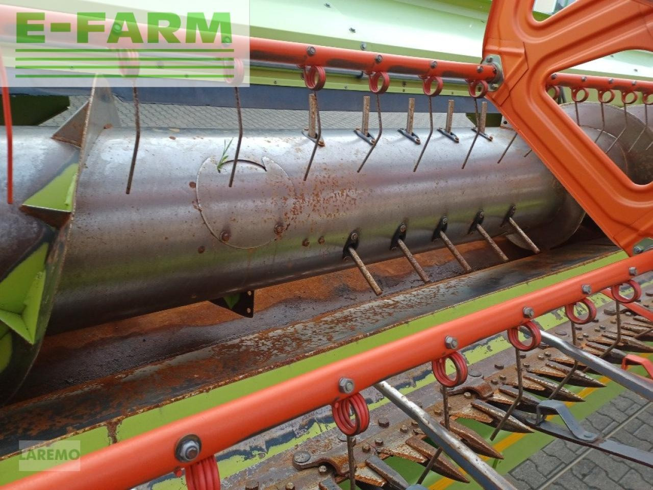 Combine harvester CLAAS lexion 670 tt terratrac v 900: picture 20