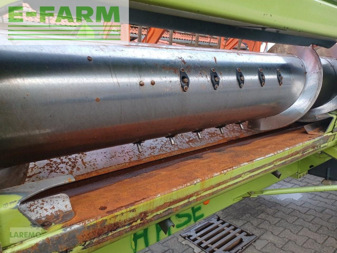 Combine harvester CLAAS lexion 670 tt terratrac v 900: picture 19
