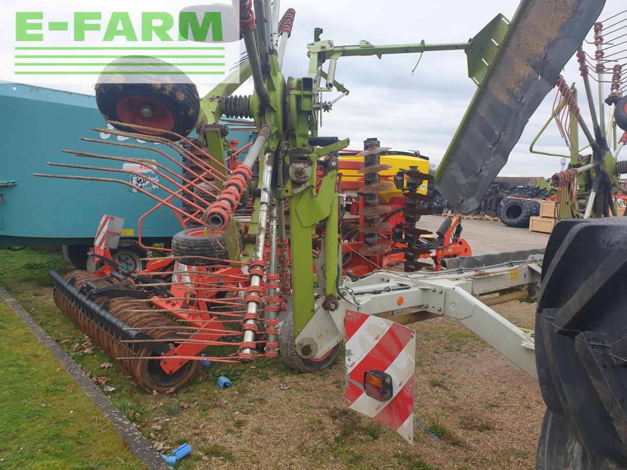 CLAAS liner 1250 profil - Tedder/ Rake: picture 3 CLAAS liner 1250 profil - Tedder/ Rake: picture 3