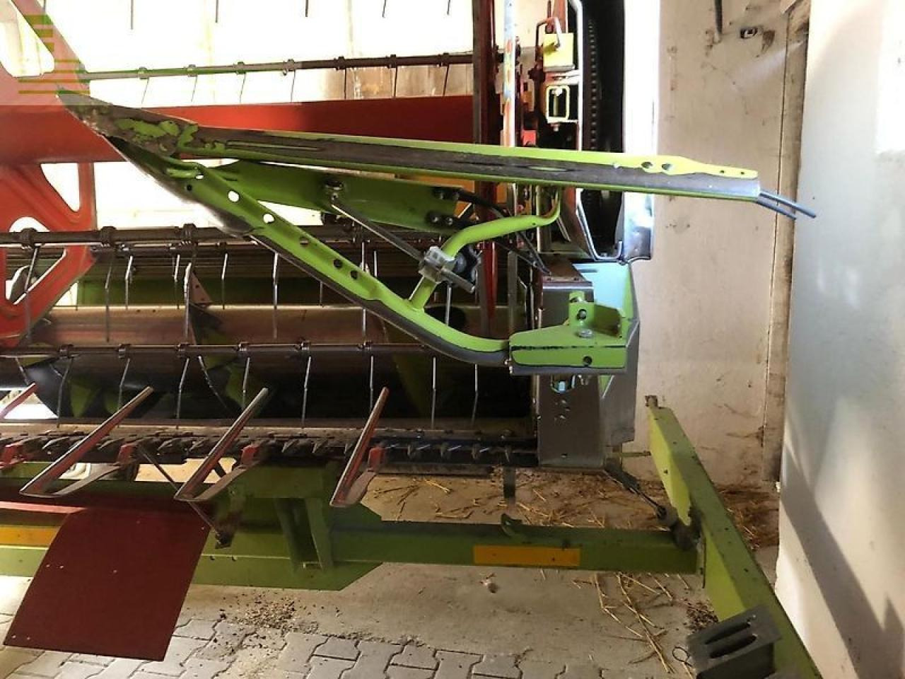 Combine harvester CLAAS mega 208: picture 27