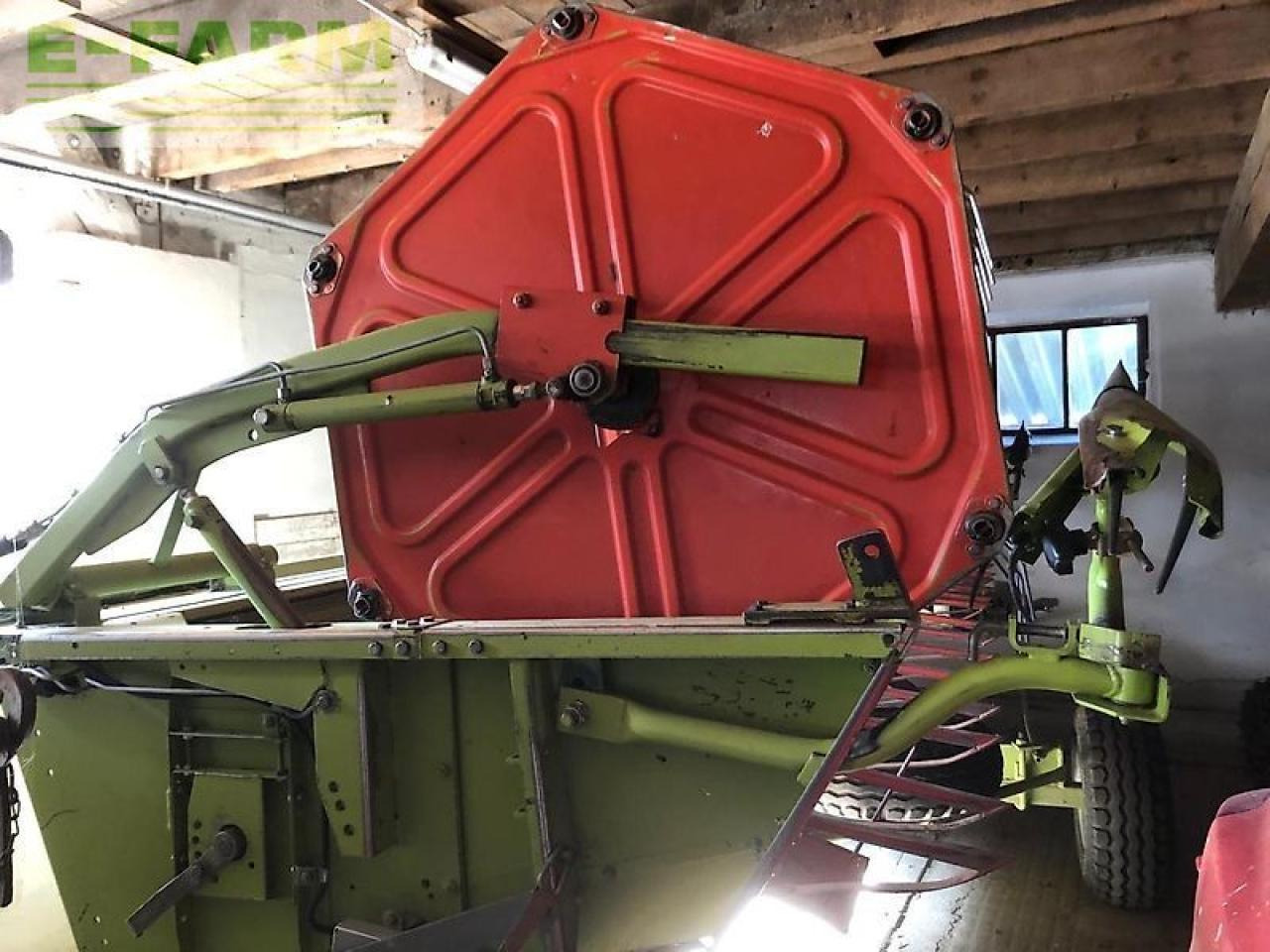 Combine harvester CLAAS mega 208: picture 32