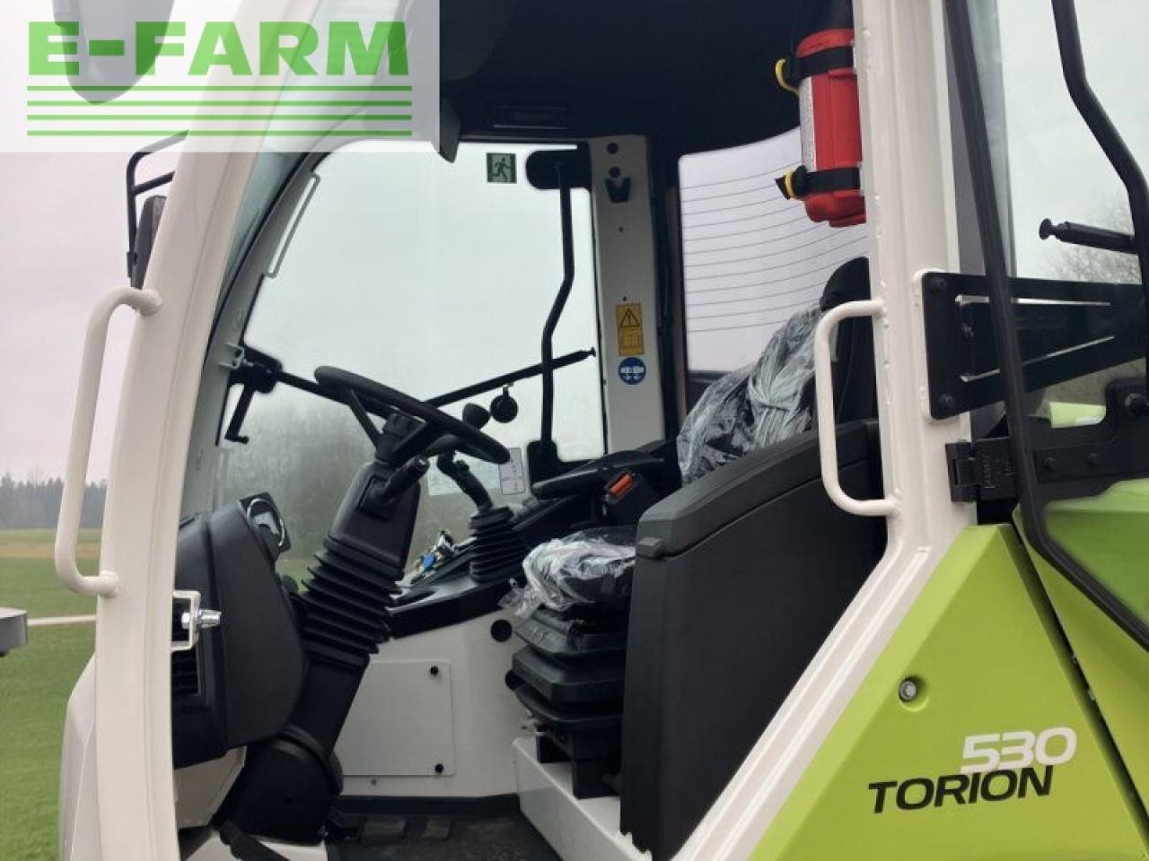Mini excavator CLAAS torion 530: picture 17
