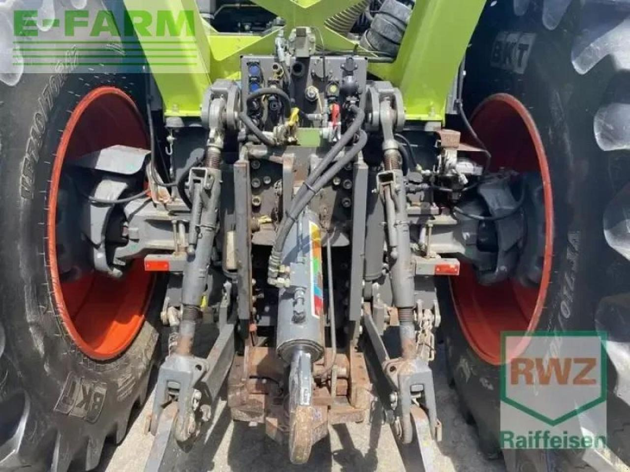 CLAAS xerion 3300 trac vc TRAC VC - Farm tractor: picture 4 CLAAS xerion 3300 trac vc TRAC VC - Farm tractor: picture 4