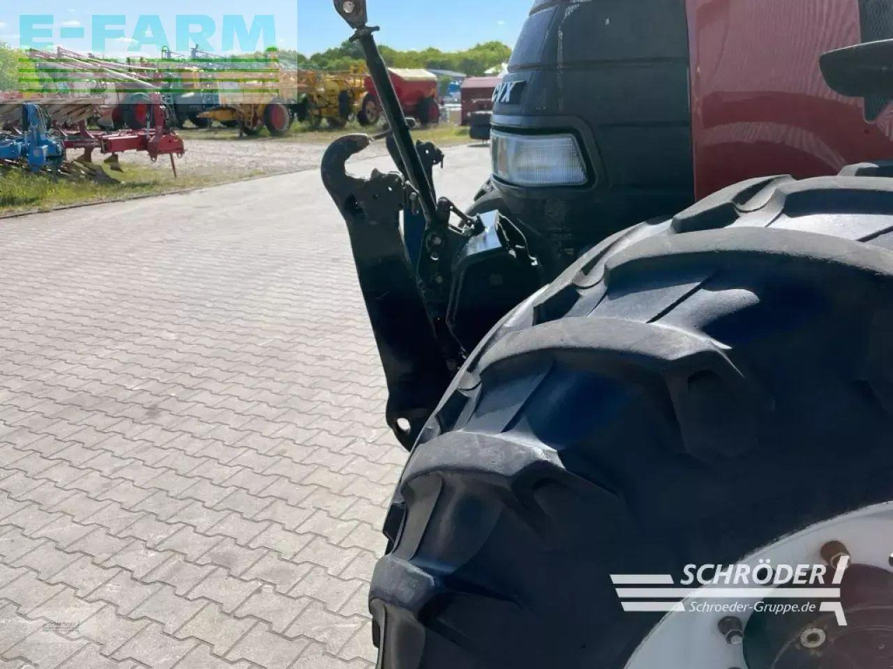 Farm tractor Case-IH cvx 1155: picture 18