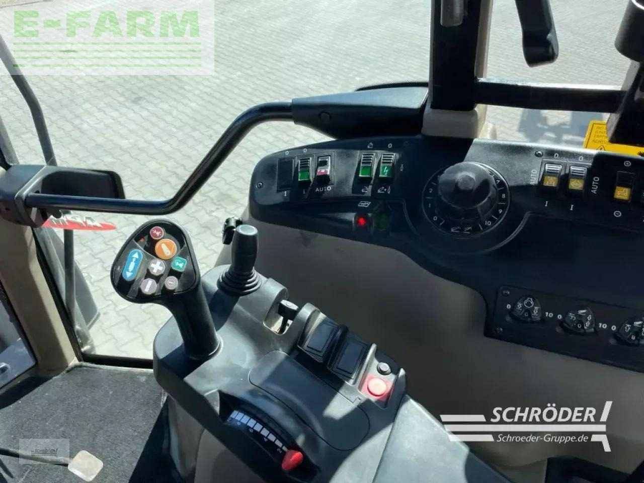 Farm tractor Case-IH cvx 1155: picture 22