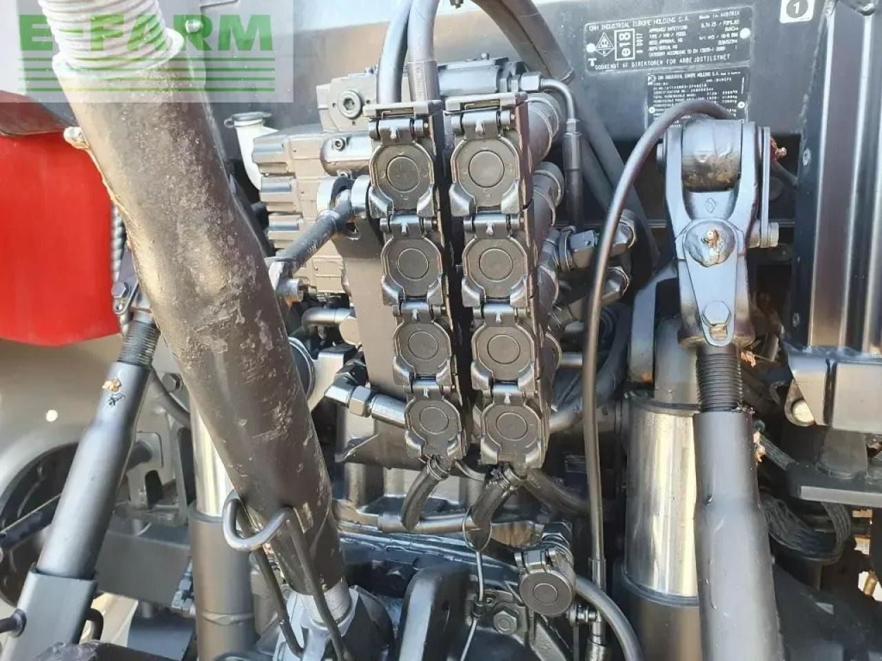 Case-IH maxxum 120 cvx CVX - Farm tractor: picture 5 Case-IH maxxum 120 cvx CVX - Farm tractor: picture 5