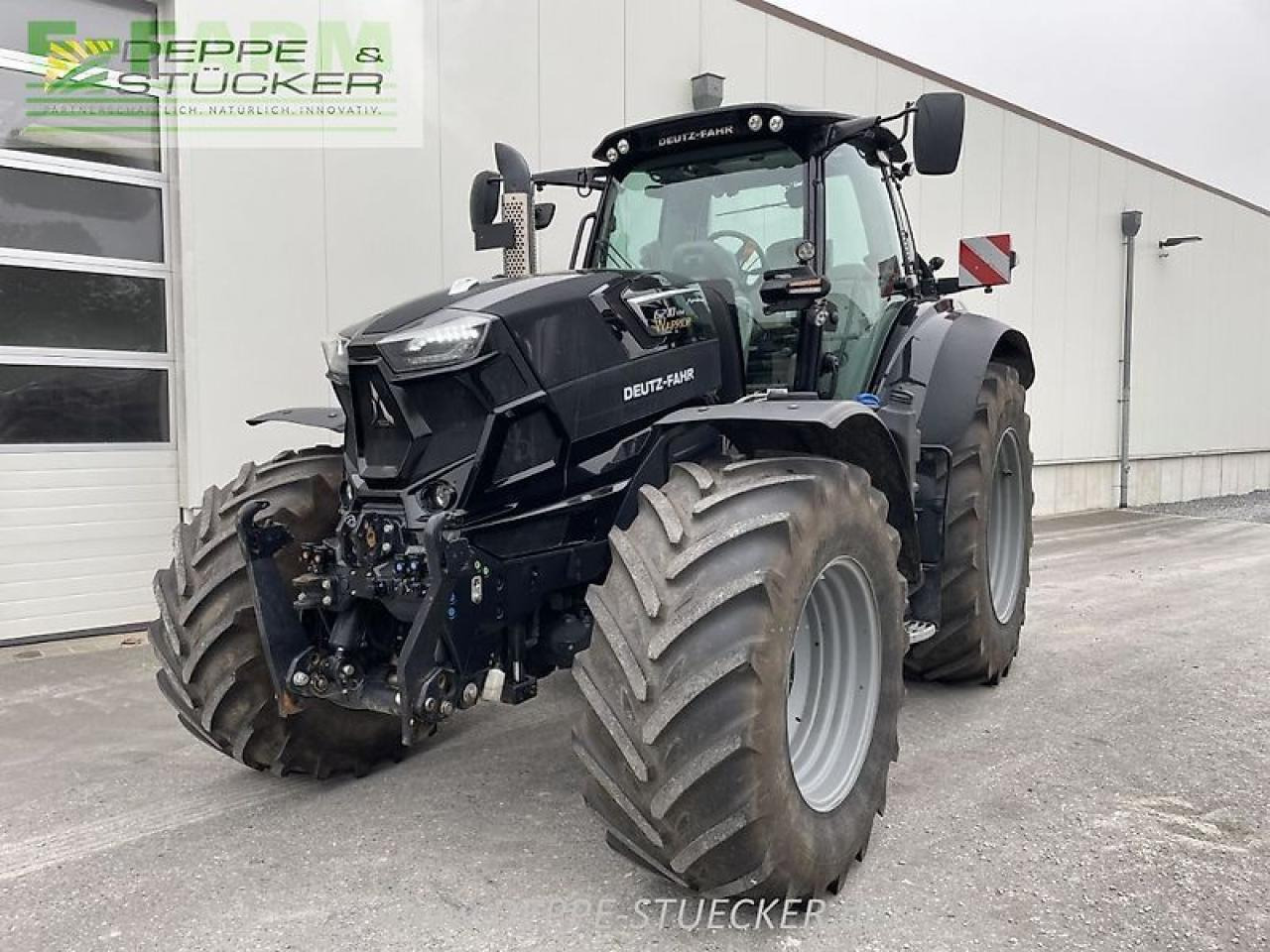 Farm tractor Deutz-Fahr 6210 agrotron ttv warrior: picture 16