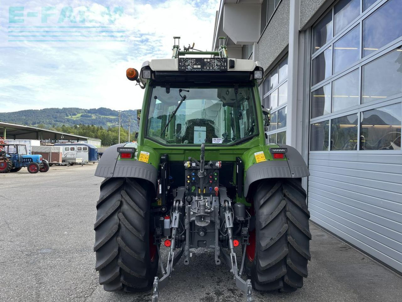 Fendt 211 s vario gen3 power setting 2 - Farm tractor: picture 5 Fendt 211 s vario gen3 power setting 2 - Farm tractor: picture 5