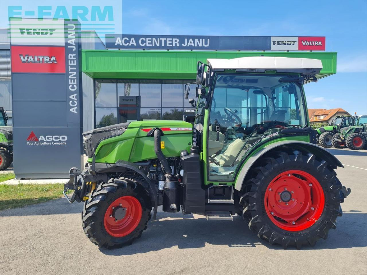 Fendt 211 vario f F - Farm tractor: picture 2 Fendt 211 vario f F - Farm tractor: picture 2