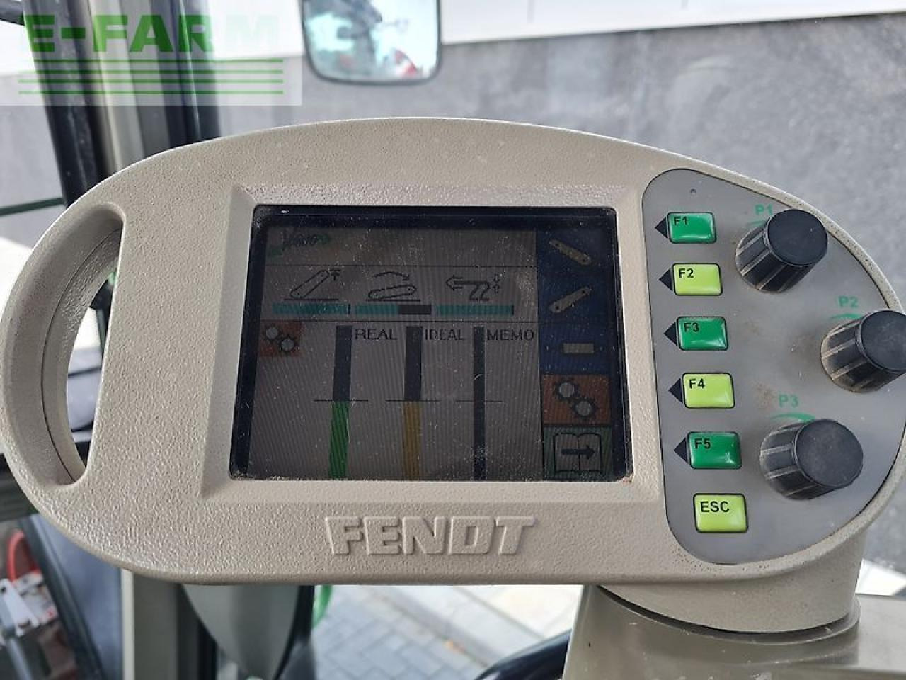 Farm tractor Fendt 716 vario com1: picture 18