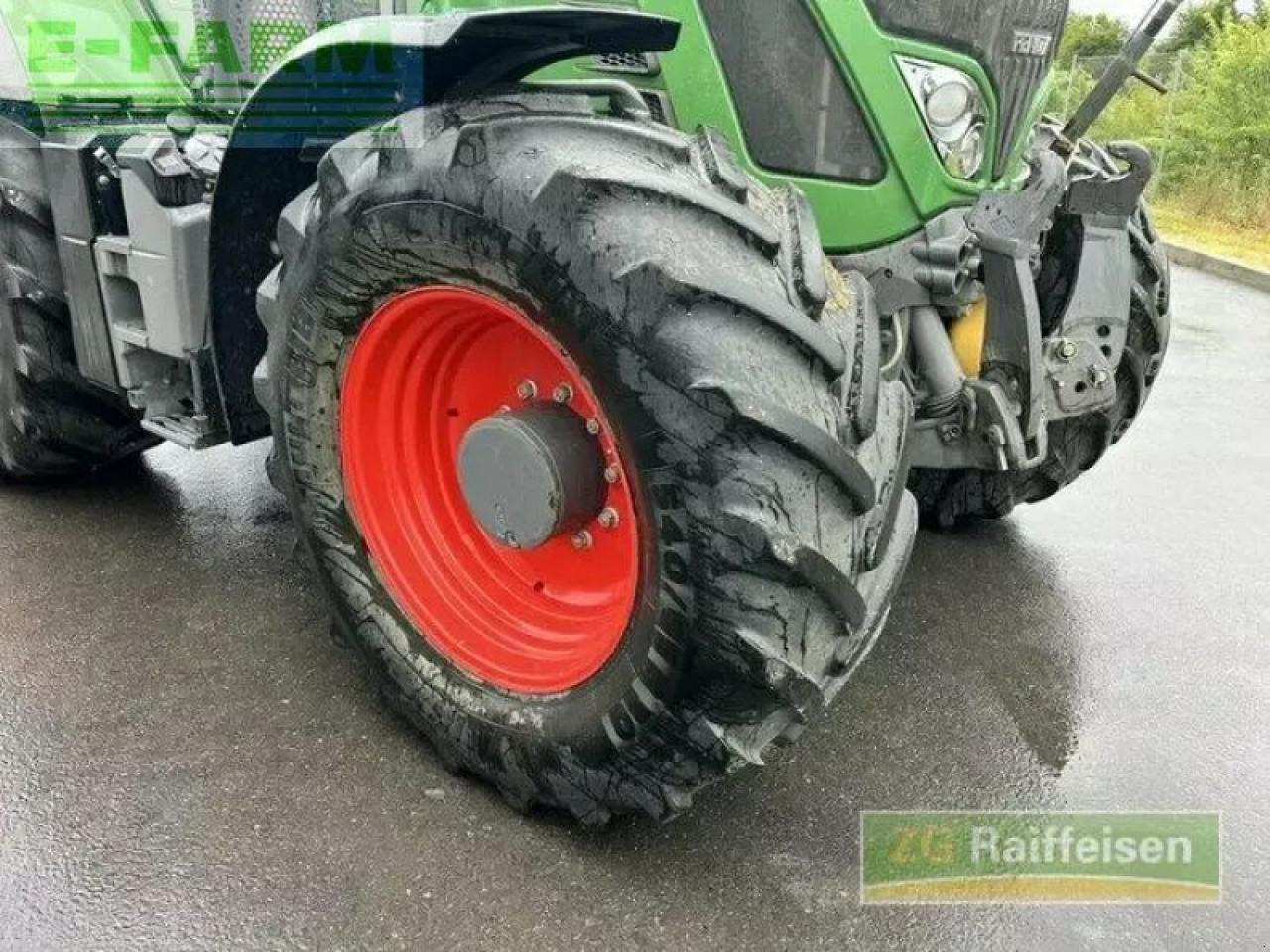 Farm tractor Fendt 724 scr: picture 11