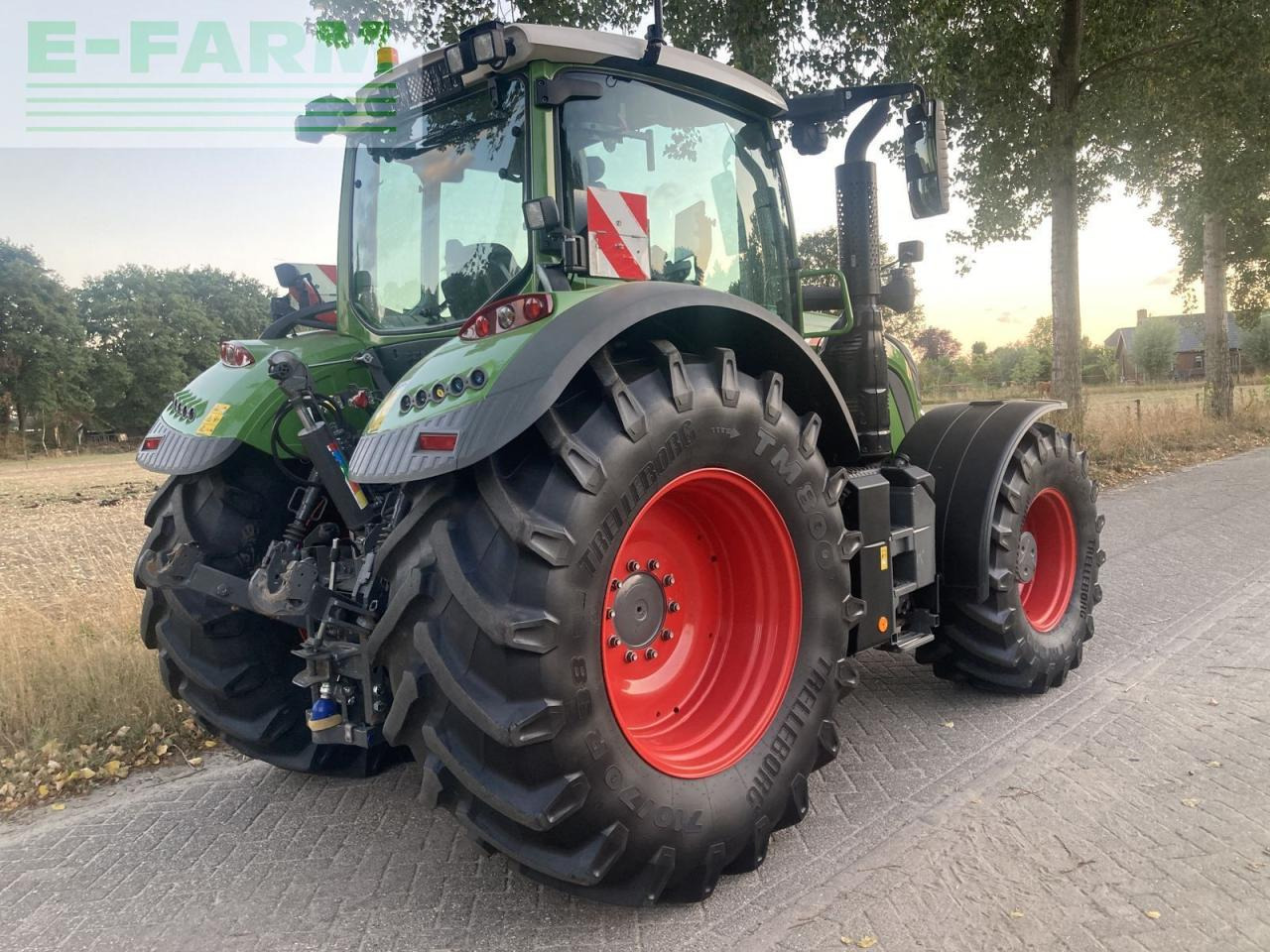 Fendt 724 vario profi+ ProfiPlus - Farm tractor: picture 4 Fendt 724 vario profi+ ProfiPlus - Farm tractor: picture 4