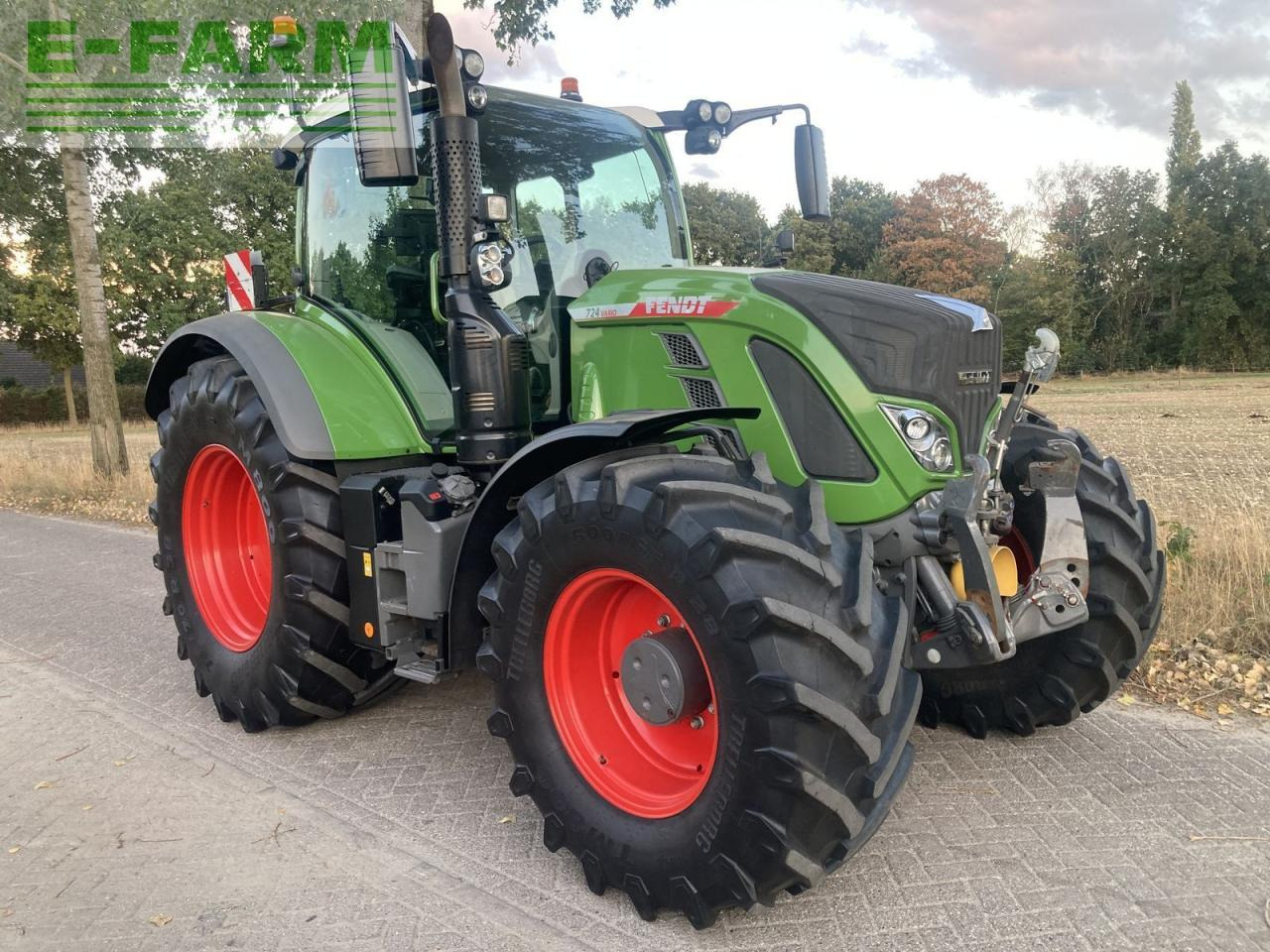 Fendt 724 vario profi+ ProfiPlus - Farm tractor: picture 1 Fendt 724 vario profi+ ProfiPlus - Farm tractor: picture 1