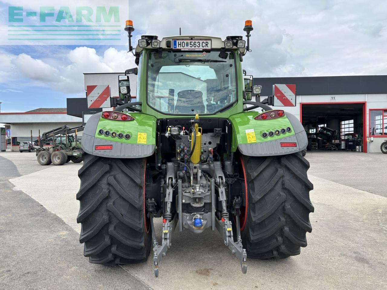 Fendt 724 vario profi+ ProfiPlus - Farm tractor: picture 4 Fendt 724 vario profi+ ProfiPlus - Farm tractor: picture 4