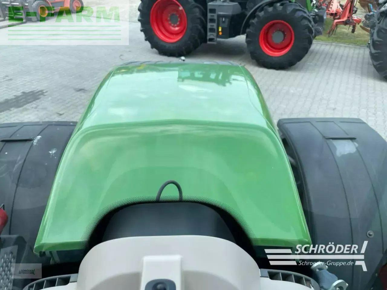 Farm tractor Fendt 724 vario s4 profi plus ProfiPlus: picture 11