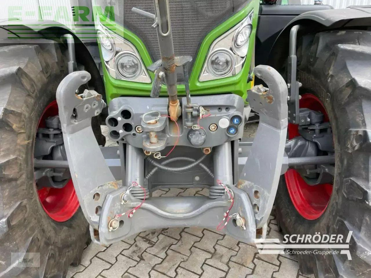 Farm tractor Fendt 724 vario s4 profi plus ProfiPlus: picture 7