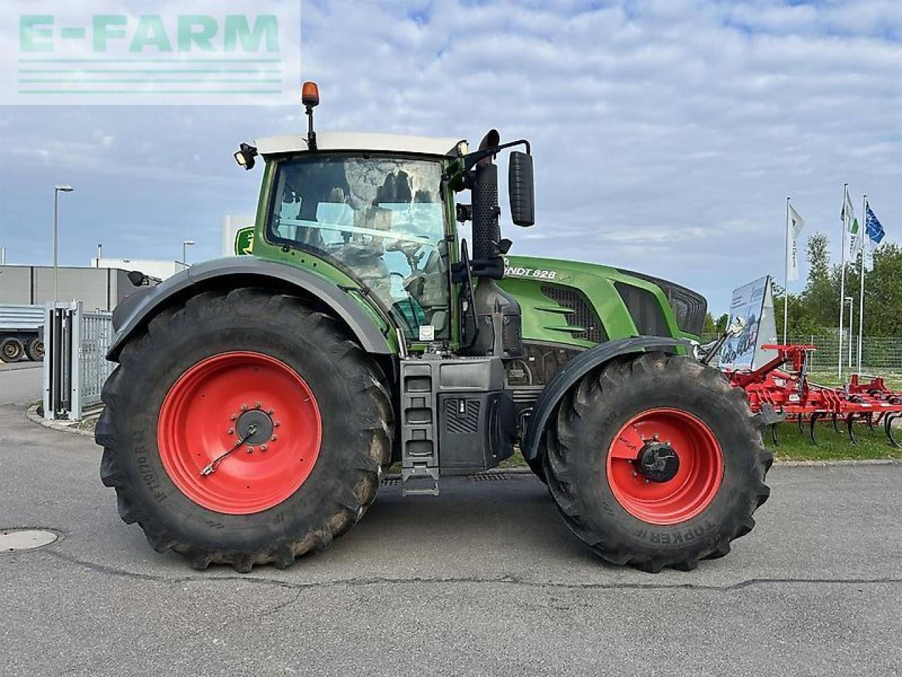 Farm tractor Fendt 828 vario / motor neu: picture 9