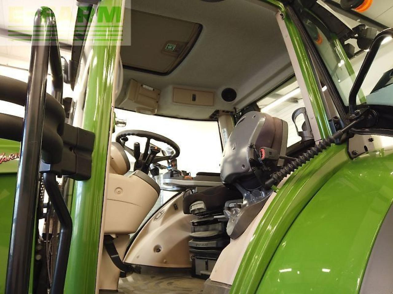 Farm tractor Fendt 828 vario s4 profi plus ProfiPlus: picture 17