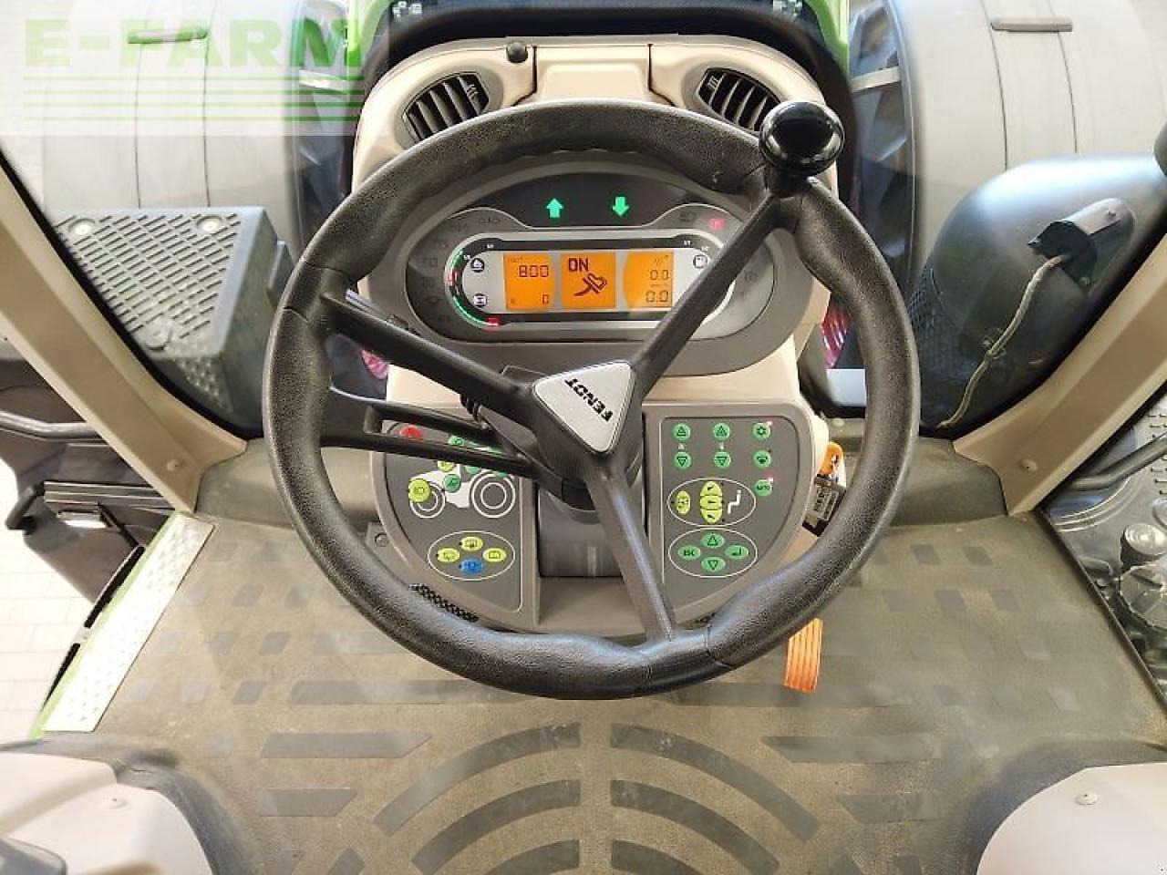 Farm tractor Fendt 828 vario s4 profi plus ProfiPlus: picture 20