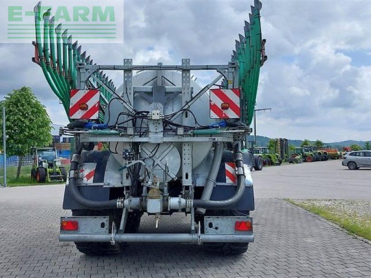 Fertilizing equipment Fliegl pfw 16000 tandem fox: picture 6