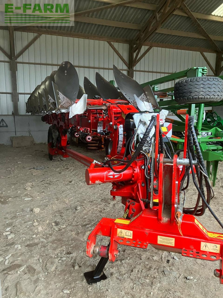 Gregoire Besson 8 corps - Plow: picture 1 Gregoire Besson 8 corps - Plow: picture 1