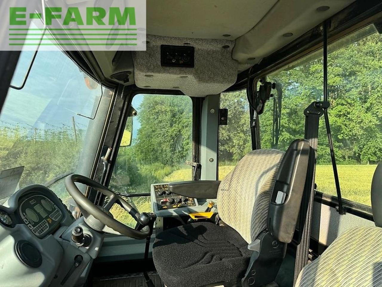 Farm tractor JCB fastrac 3185 smothshift: picture 13
