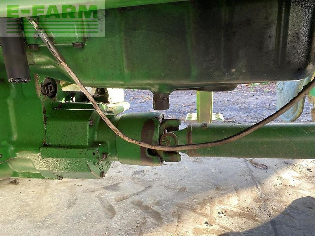 Farm tractor John Deere 4755: picture 12