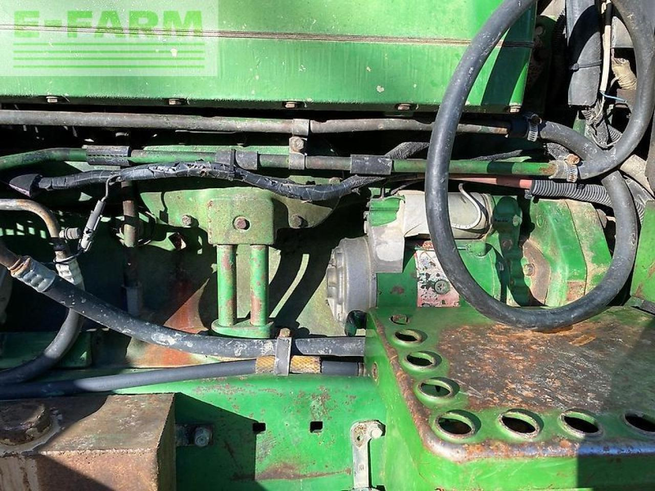 Farm tractor John Deere 4755: picture 17
