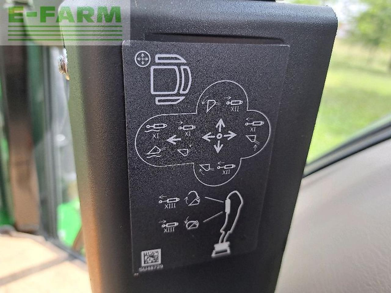 Farm tractor John Deere 5100m: picture 13