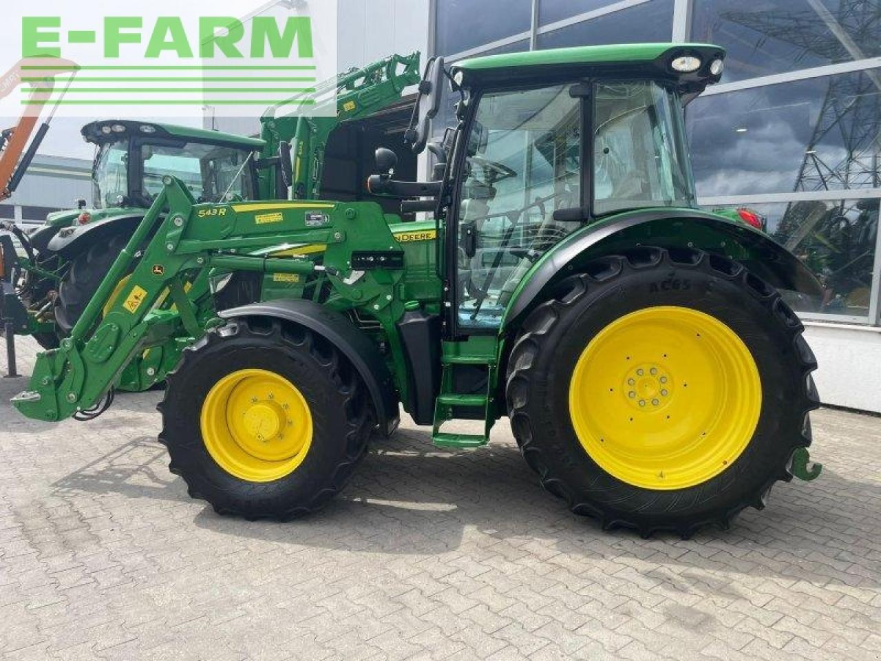 Farm tractor John Deere 5125r 5125 r: picture 9