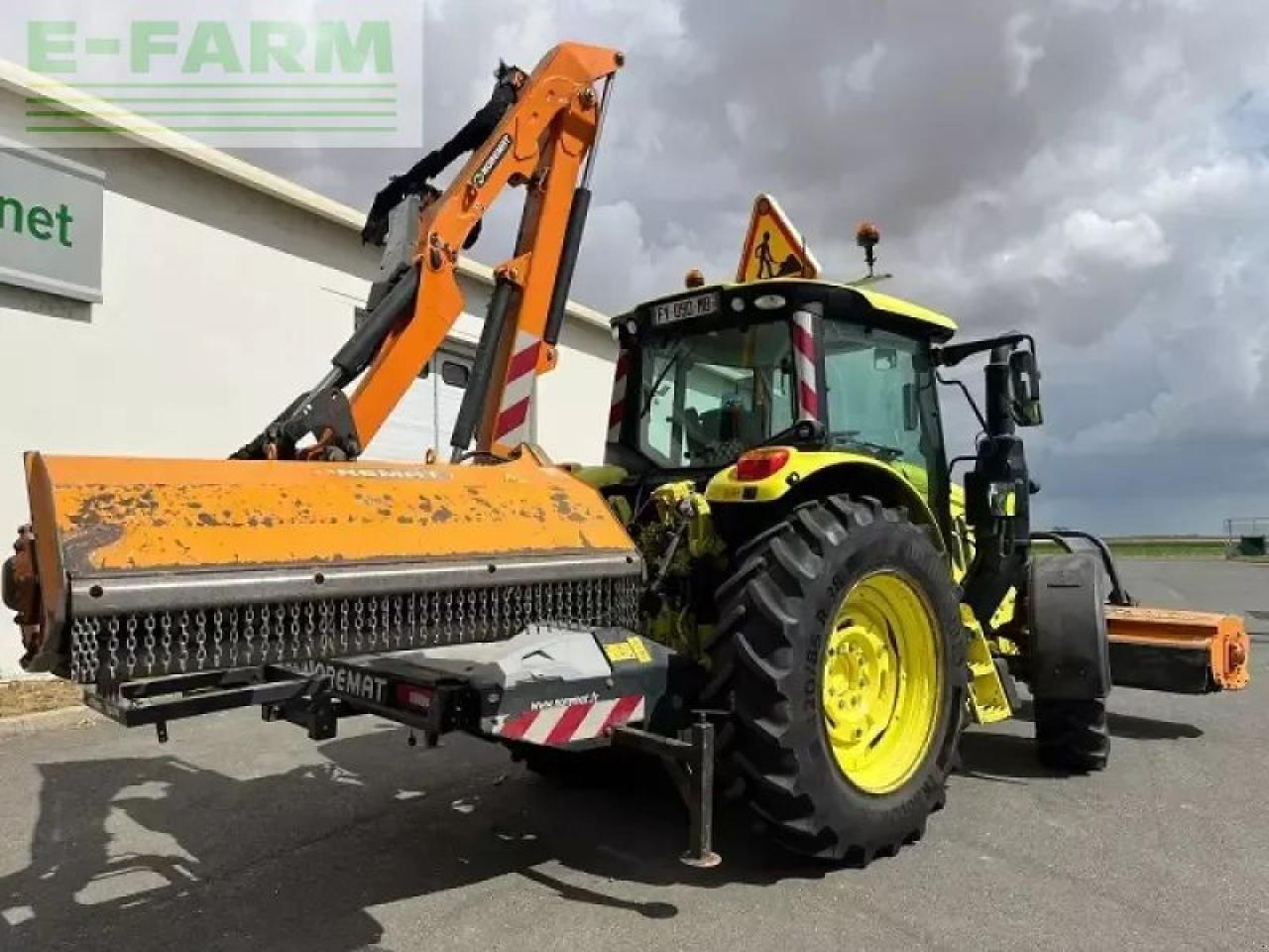 John Deere 6100m - Farm tractor: picture 4 John Deere 6100m - Farm tractor: picture 4