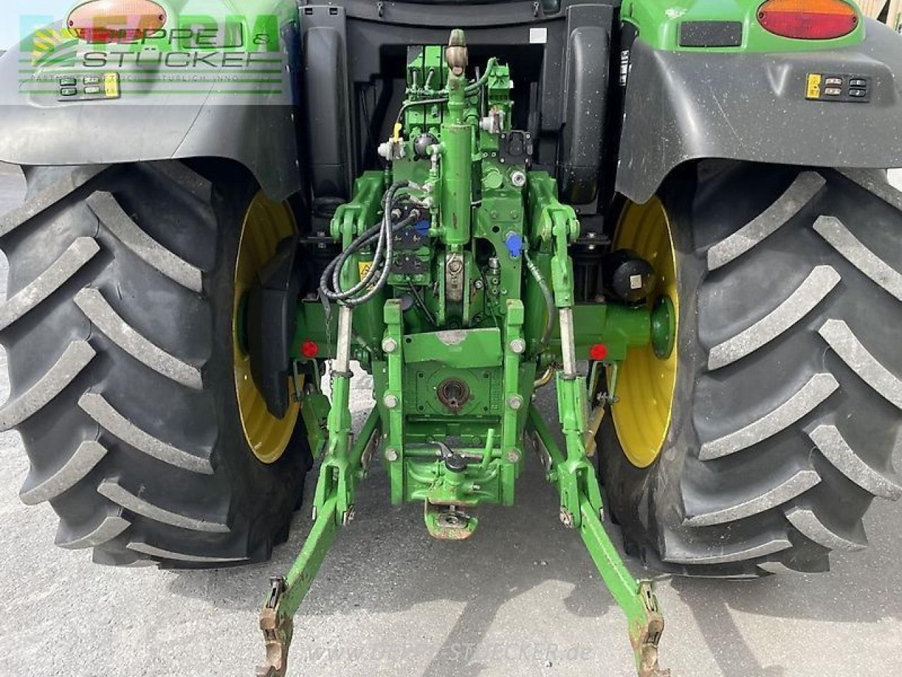 Farm tractor John Deere 6110r: picture 12