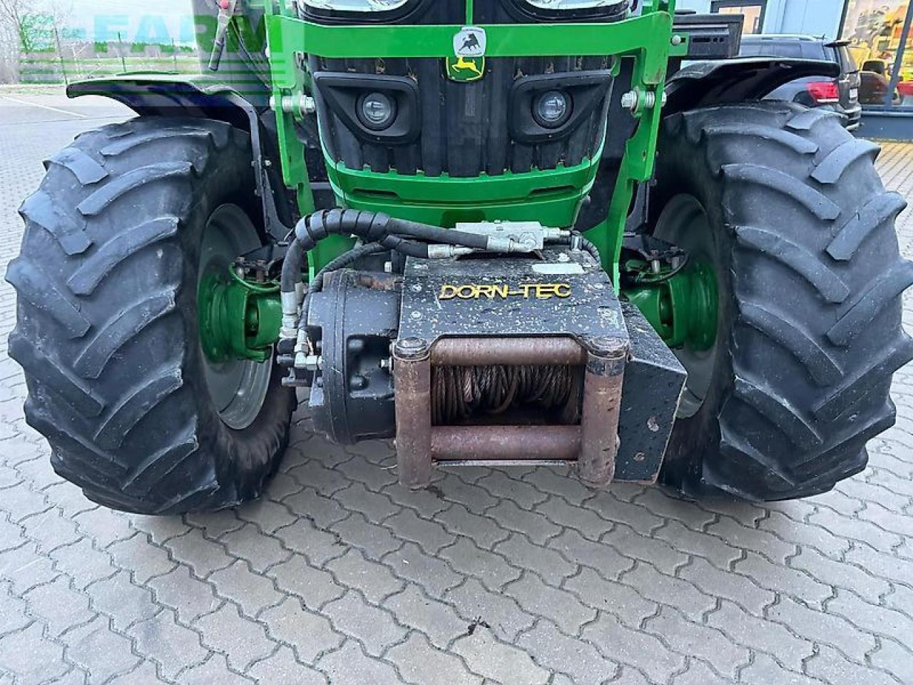 Farm tractor John Deere 6120r: picture 7