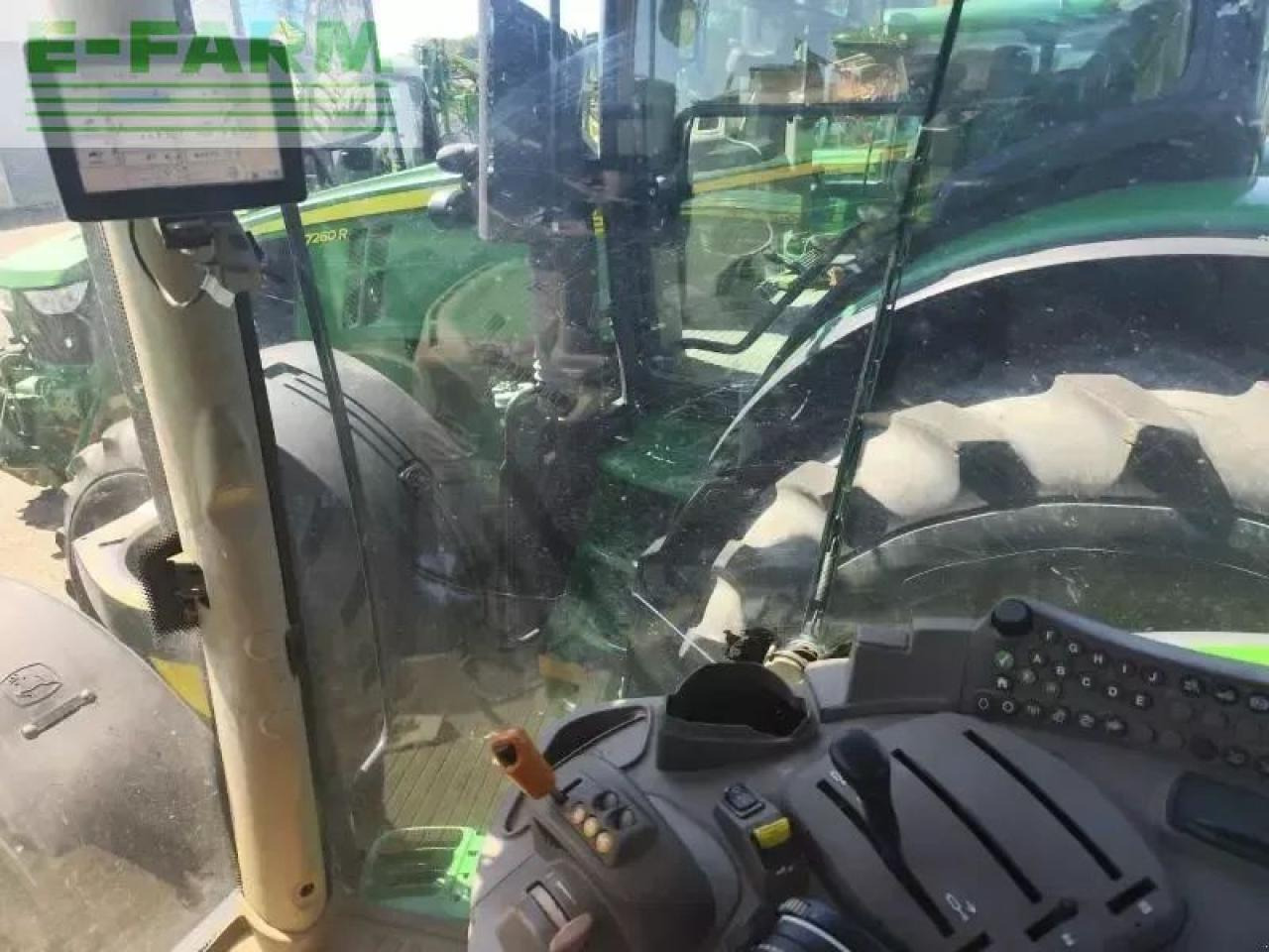 Farm tractor John Deere 6140r: picture 8